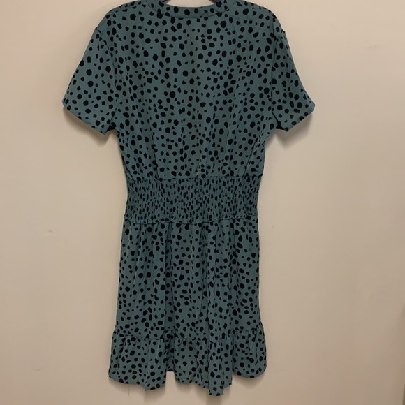 Green cheetah print dress. XL - Picture 3 of 10